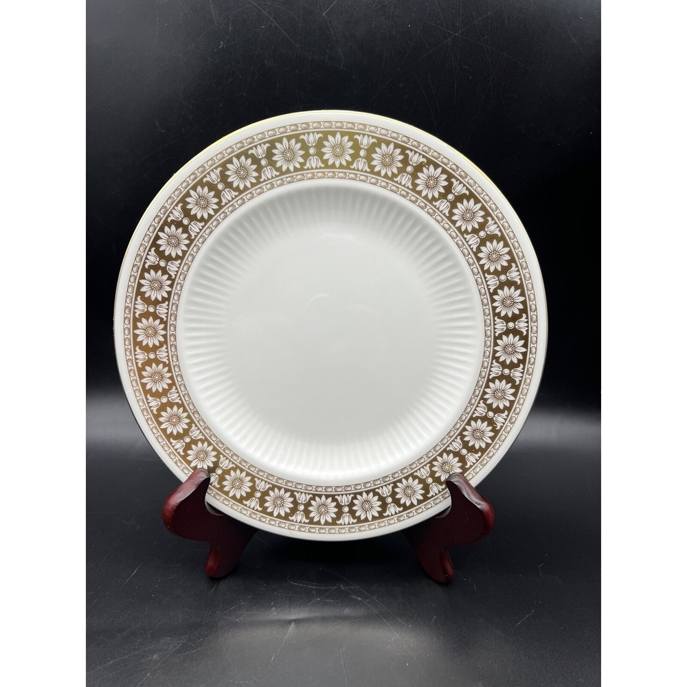 Vintage Wedgwood Marguerite Salad Luncheon Plates Bone China England Set Of 8